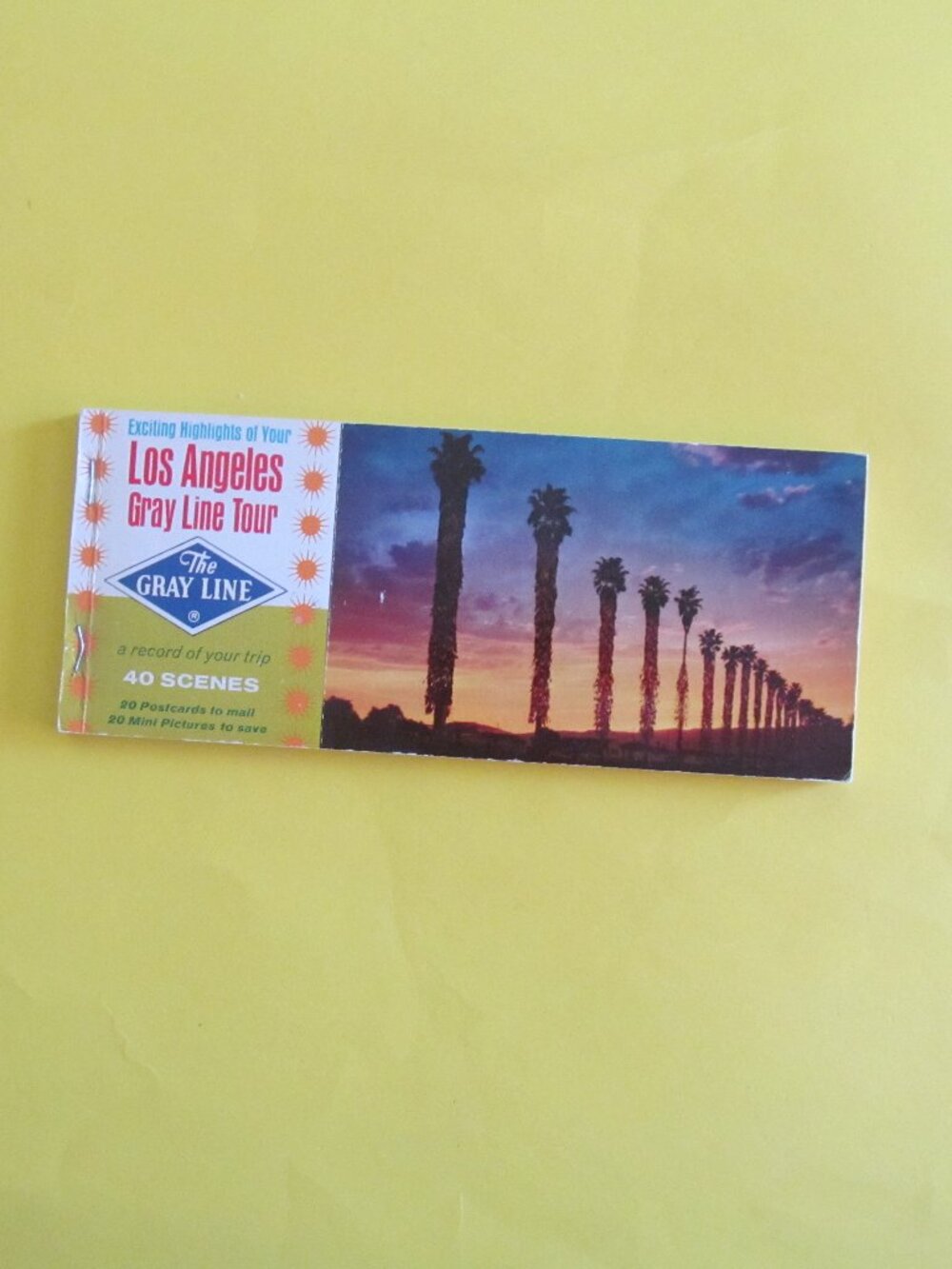 Vintage Los Angeles Gray Line Tour postcard book